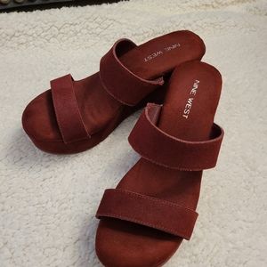 7.5 Nine West Wedge Suede Slip On Shoes Like New